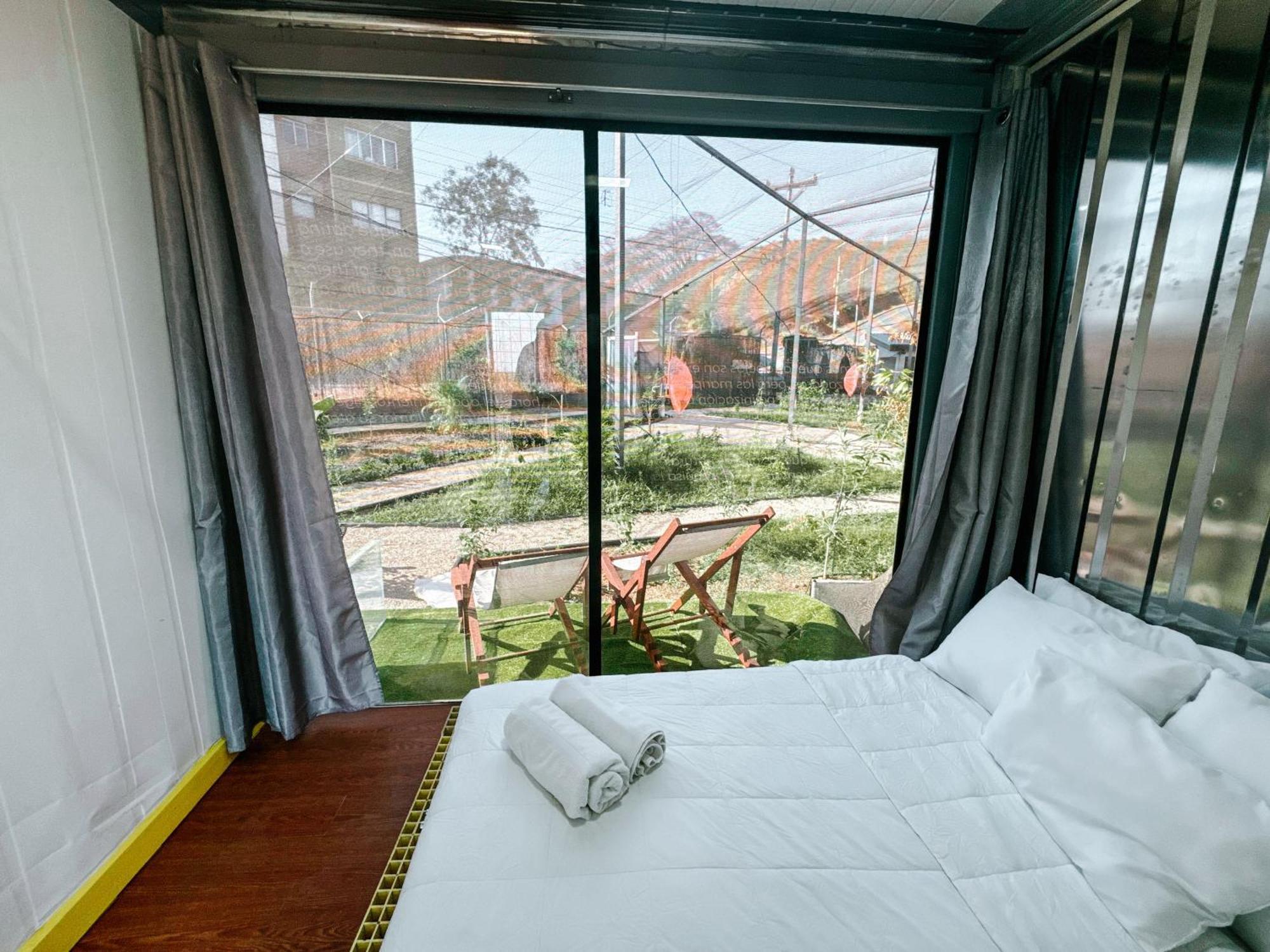 Pupa House - Capsule Hotel - Adults Only Ταμαρίντο Εξωτερικό φωτογραφία